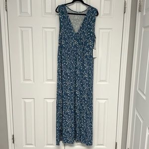 41 Hawthorn Maxi Dress